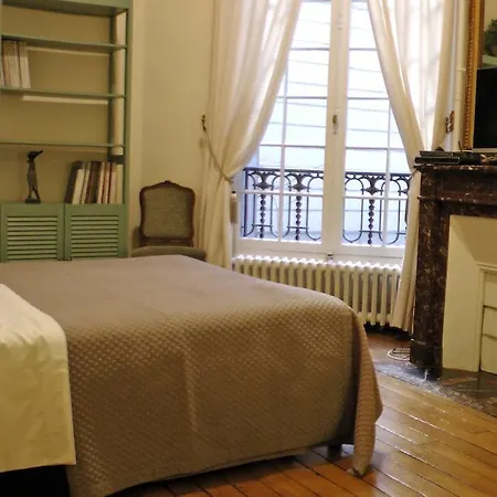 Apartment Living In - Palais Bourbon *