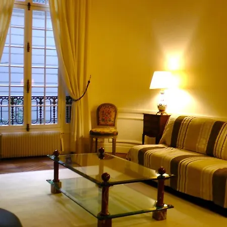 Apartment Living In - Palais Bourbon Paris